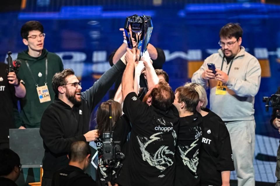 上海EDG.M晋级2025KPL常规赛第二轮A／B卡位赛